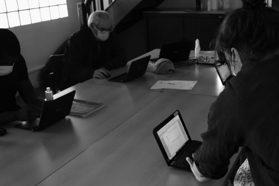 Usagers en Atelier numérique